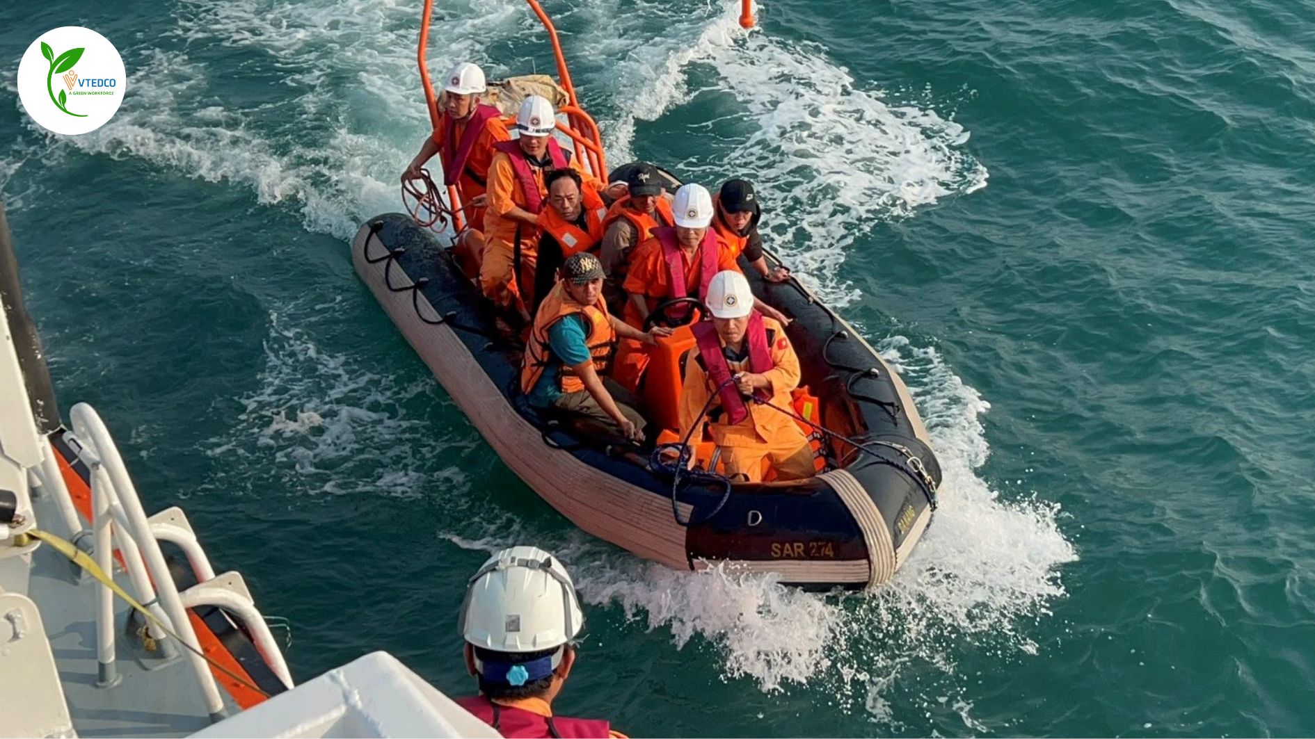 Cứu gần 270 người trên biển trong 3 tháng