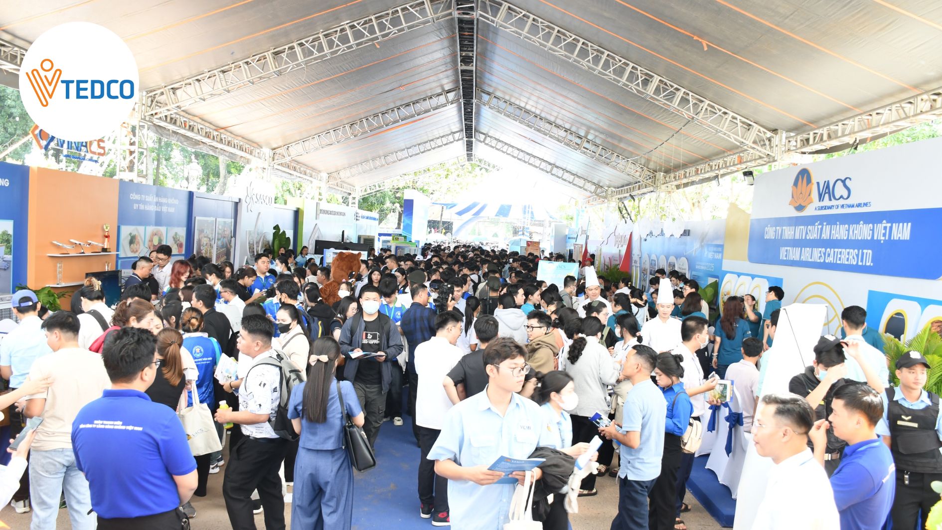 Gần 10.000 người dự ngày hội việc làm sân bay Long Thành